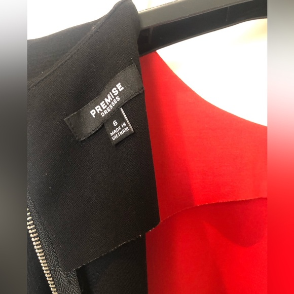 Premise Dresses Sheath Dress - Picture 4 of 4